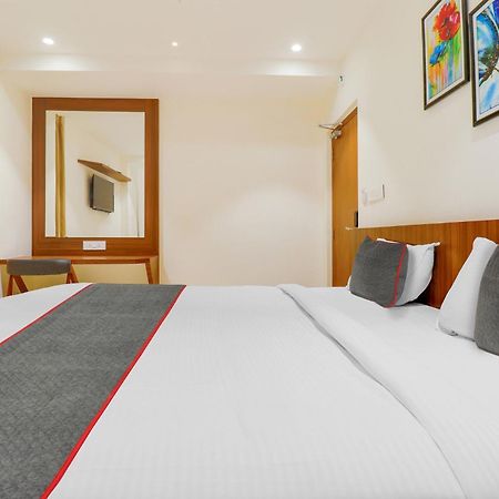 Super Townhouse Rcc Lamps Hotel Visakhapatnam Eksteriør billede
