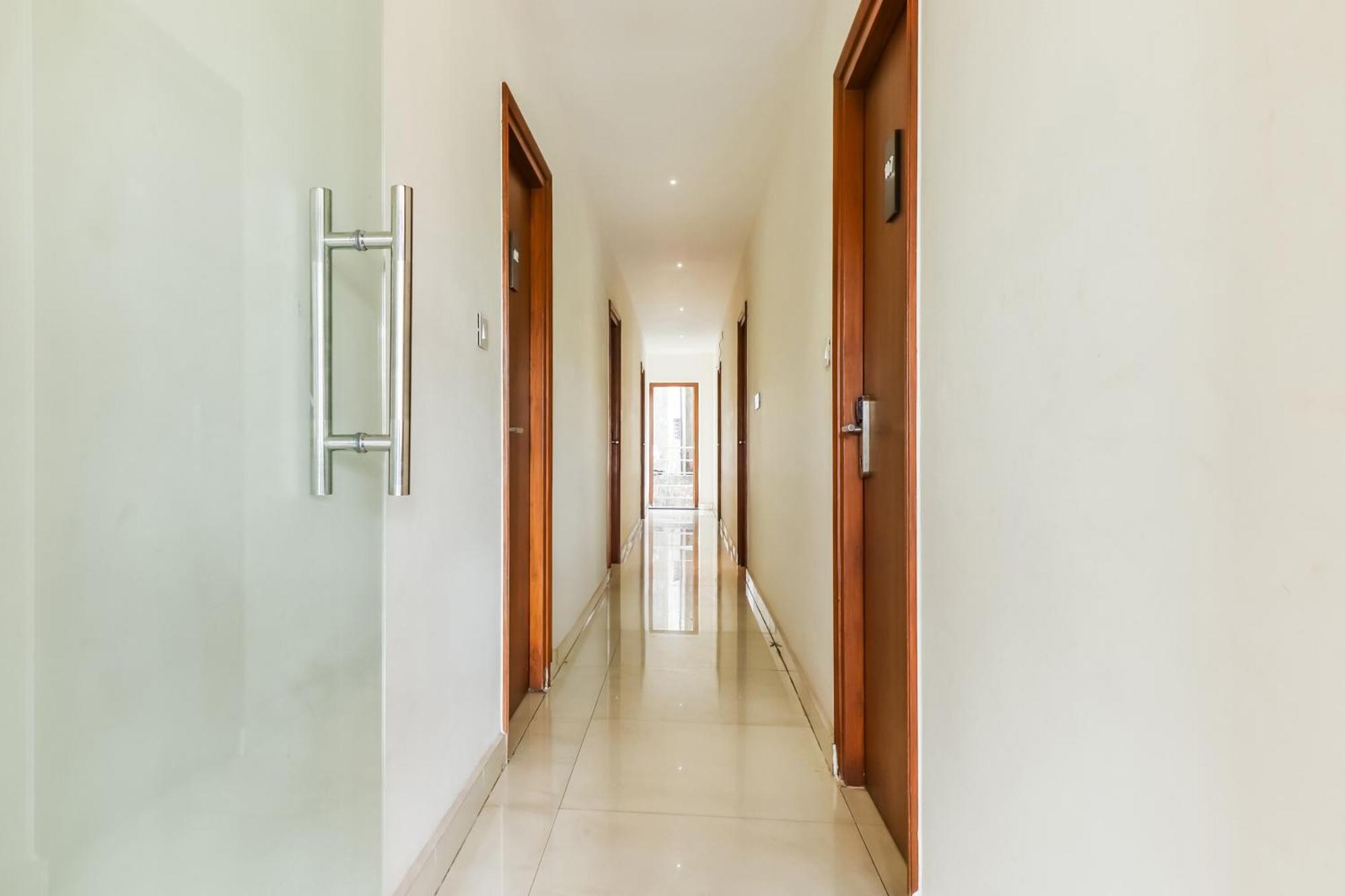 Super Townhouse Rcc Lamps Hotel Visakhapatnam Eksteriør billede