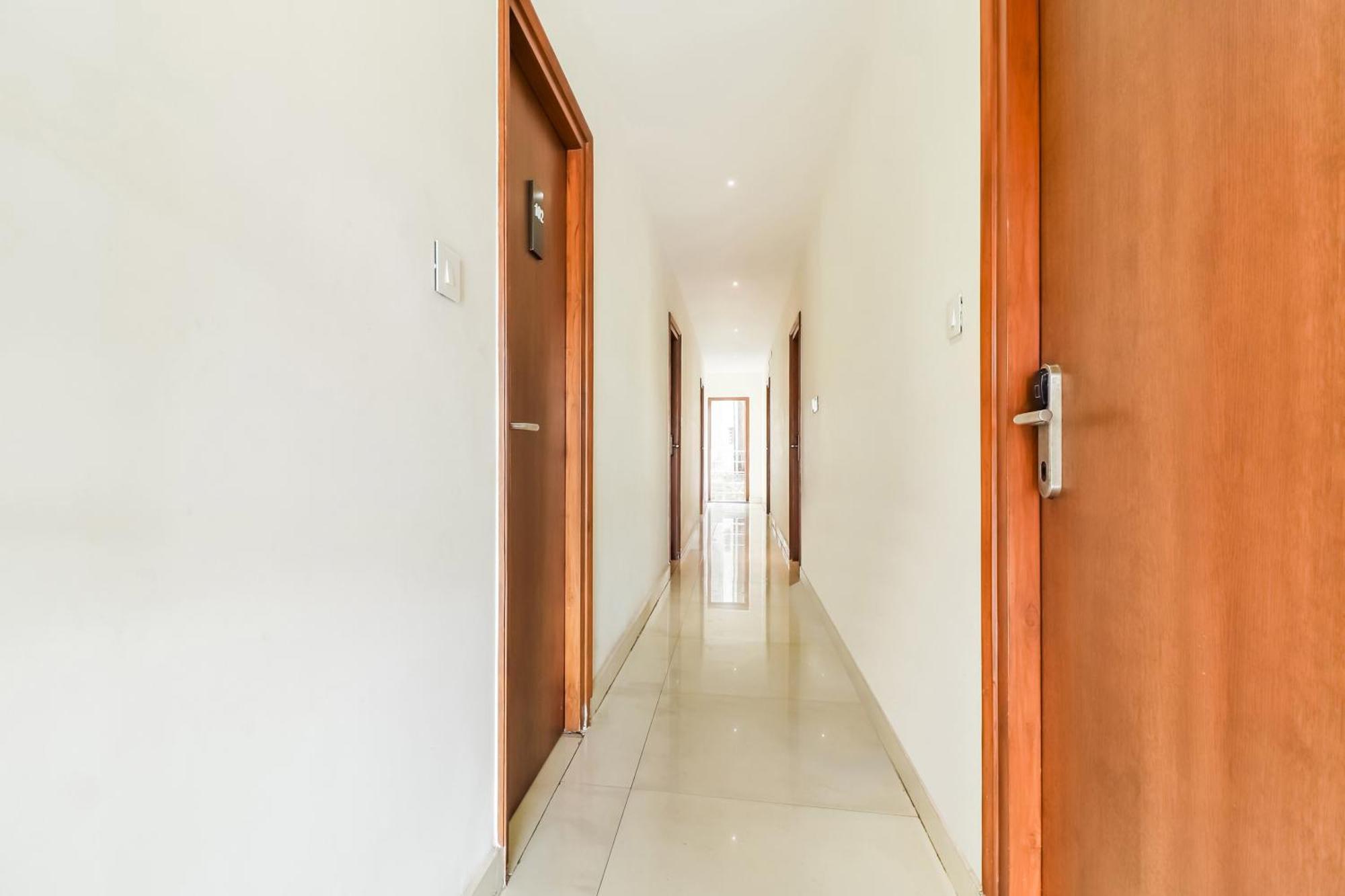 Super Townhouse Rcc Lamps Hotel Visakhapatnam Eksteriør billede